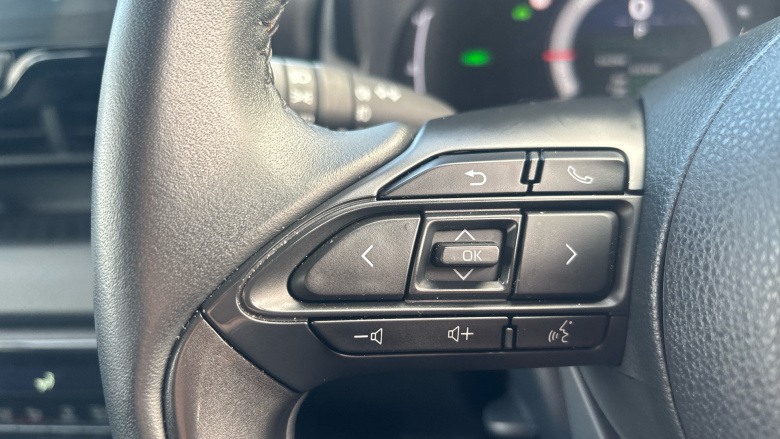 Toyota Yaris 1.5 Hybrid Design 5dr CVT Hybrid Hatchback